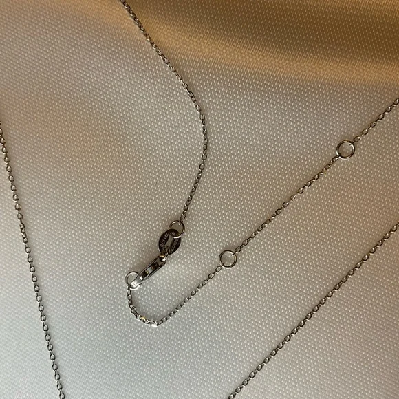 Diamond Star Necklace Dazzling 14k White Gold - Picture 4 of 6